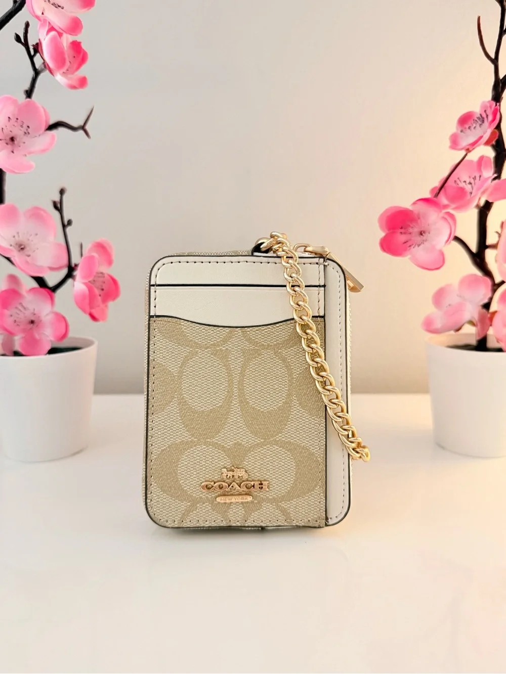Coach Wallet😍💗 My website: .okyslumiere.com